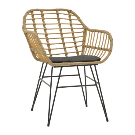 NAOKI ΠΟΛΥΘΡΟΝΑ 58X64X81ΕΚ RATTAN ΣΕ ΦΥΣΙΚΗ ΑΠΟΧΡΩΣΗ ΜΕ ΜΑΥΡΟ ΜΑΞΙΛΑΡΙ ΚΑΙ ΜΕΤΑΛΛΙΚΟ ΜΑΥΡΟ ΠΟΔΙ 